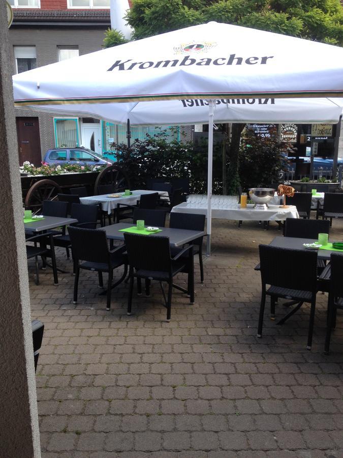 Hausener Dorfkrug Otel Frankfurt am Main Dış mekan fotoğraf